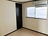子供部屋：２階の洋室（真ん中のお部屋）