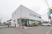東和銀行 境支店 1076m