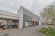 西友伊勢崎茂呂店 2369m