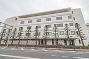 伊勢崎市役所 611m