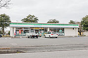 ファミリーマート 日野屋伊勢崎南店 458m