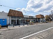 とりせん小鳥店 895m