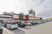 MEGAドン・キホーテUNY伊勢崎東店 1806m