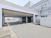 玉村町図書館 369m