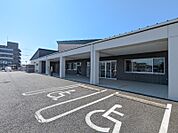 前橋市立図書館東分館 972m