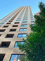 都心に居ながら非日常な空間を感じられるホテルライクな内装。