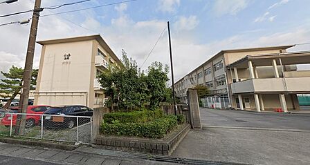 岡崎市立矢作中学校 3300m 徒歩43分・自転車15分