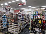 100円ショップ千里丘駅前パレット店 徒歩11分。 830m