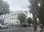 日産大阪吹田東店 徒歩5分。 390m