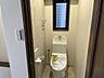 トイレ：２階のトイレは廊下にあります。