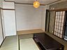 和室：用途に合わせて・掘りごたつの出し入れができます。
