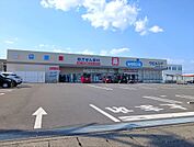 ドラッグストア 1100m ウエルシア宇都宮西川田店(《営業時間 00:00～4:00、5:00～24:00》)