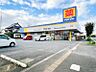 周辺：ドラッグストア 850m マツモトキヨシ自治医大店