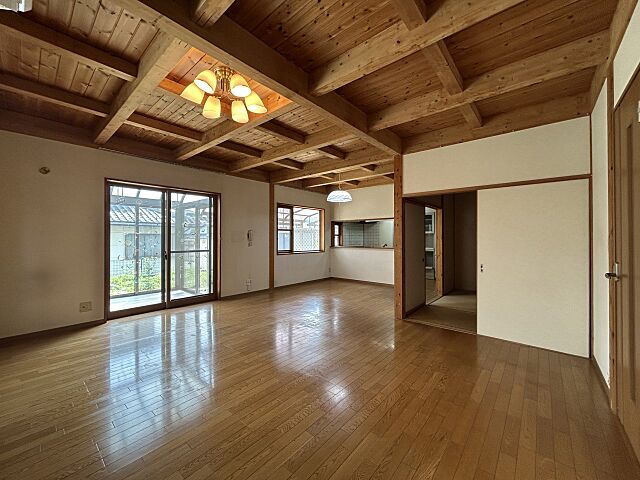 リビング/ダイニング 伊勢崎市東小保方町