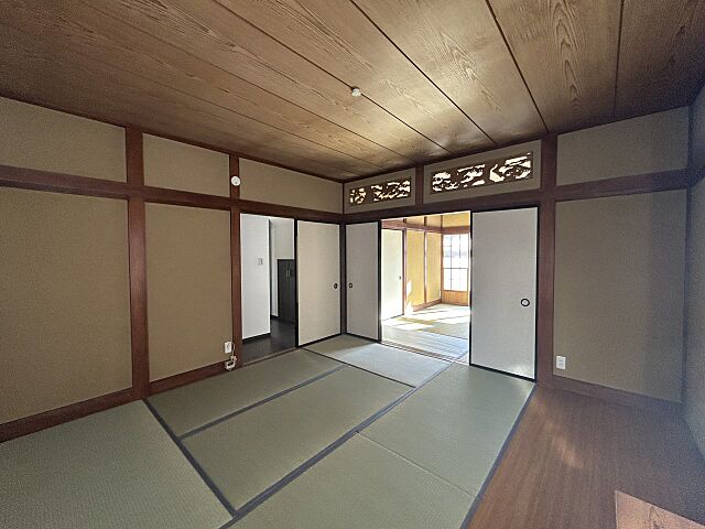 和室 渋川市行幸田