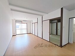 近鉄奈良線 新大宮駅 徒歩4分の賃貸マンション 4階2LDKのリビング/ダイニング