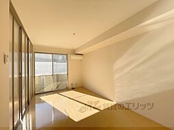 フィオーレ三条 106 1階1LDKのリビング/ダイニング