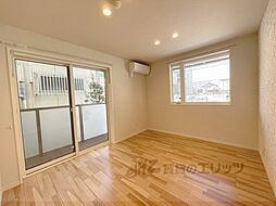 近鉄奈良線 新大宮駅 徒歩4分の賃貸マンション 1階1LDKのリビング/ダイニング