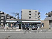 ファミリーマート　奈良恋の窪店まで1200メートル