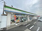 ファミリーマート　 郡山小泉口店まで750メートル
