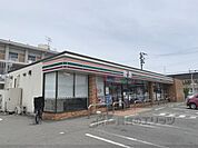 セブン-イレブン　奈良法蓮町店まで550メートル