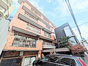 飽きのこないシンプルモダンな外観です。