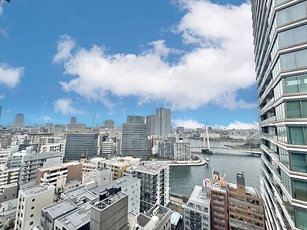 陽当たり・通風・開放感に恵まれた環境です。