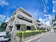 飽きのこないシンプルモダンな外観です。