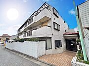 飽きのこないシンプルモダンな外観です。