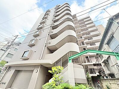 外観：飽きのこないシンプルモダンな外観です。