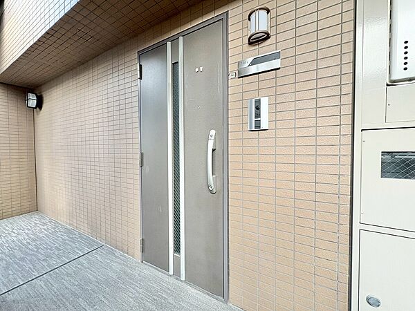 玄関を拡大表示