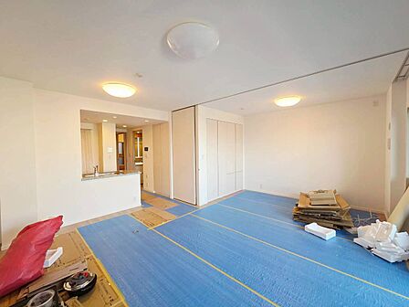 シンプルな内装と偏り過ぎないデザインで統一しました。