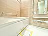 浴室：心も体もオフになる上のリラックスタイムをお楽しみください。※リフォーム前の参考写真です。