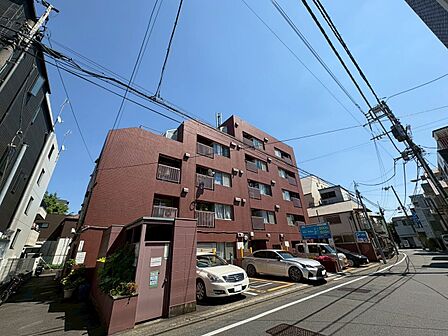 飽きのこないシンプルモダンな外観です。