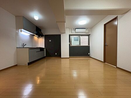 落ち着いた雰囲気に包まれて、伸びやかな空間。