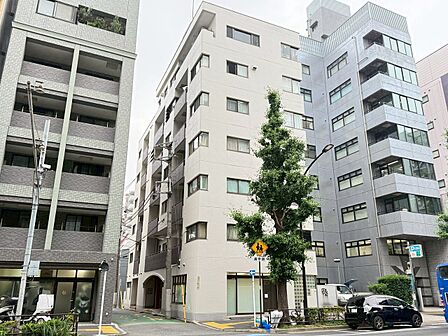 飽きのこないシンプルモダンな外観です。