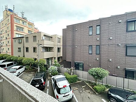眺望や窓からの景色が良いと、家で過ごす時間も快適です。