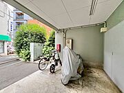 バイク置き場もございます。※空き状況は都度ご確認下さい。