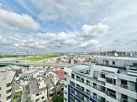 眺望や窓からの景色が良いと、家で過ごす時間も快適です。