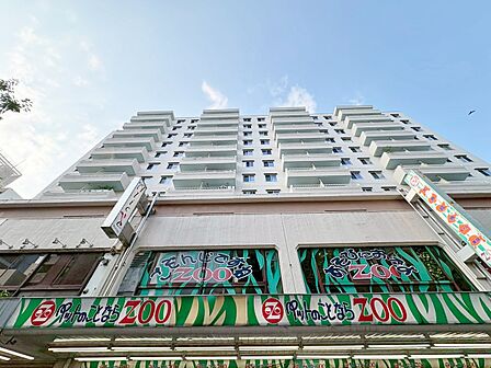 飽きのこないシンプルモダンな外観です。