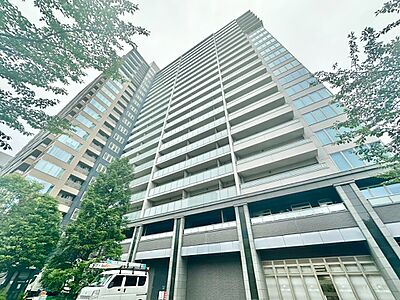 外観:飽きのこないシンプルモダンな外観です。 外観:飽きのこないシンプルモダンな外観です。