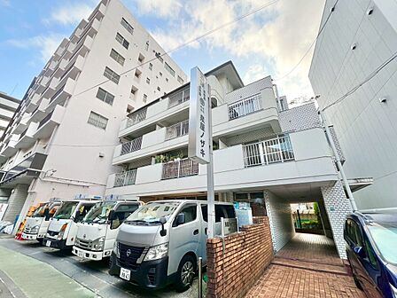 飽きのこないシンプルモダンな外観です。