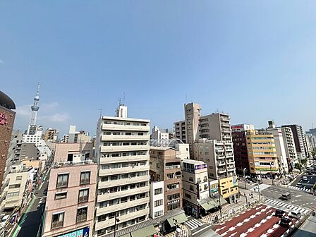 眺望や窓からの景色が良いと、家で過ごす時間も快適です。