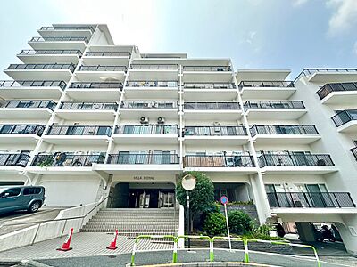 外観:飽きのこないシンプルモダンな外観です。 外観:飽きのこないシンプルモダンな外観です。