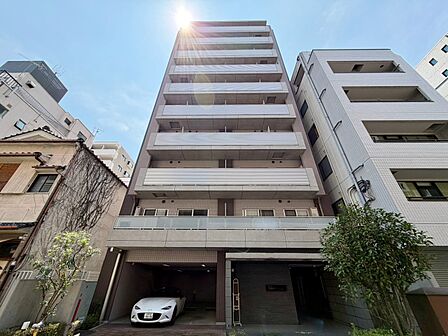 飽きのこないシンプルモダンな外観です。