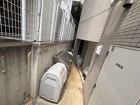 ゴミ置場。綺麗に管理されております。