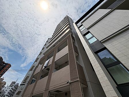 飽きのこないシンプルモダンな外観です。