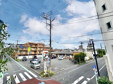 陽当たり・通風・開放感に恵まれた環境です。