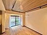 リビング/ダイニング：シンプルな内装と偏り過ぎないデザインで統一しました。