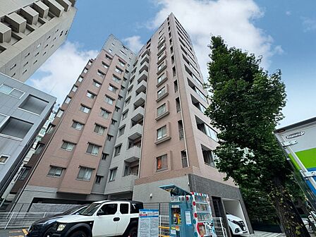 飽きのこないシンプルモダンな外観です。